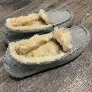 Women’s UGG slippers